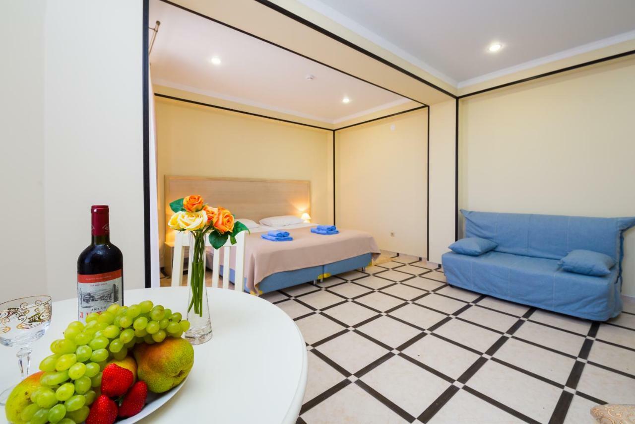 Bmg Hotel Soukhoumi Extérieur photo