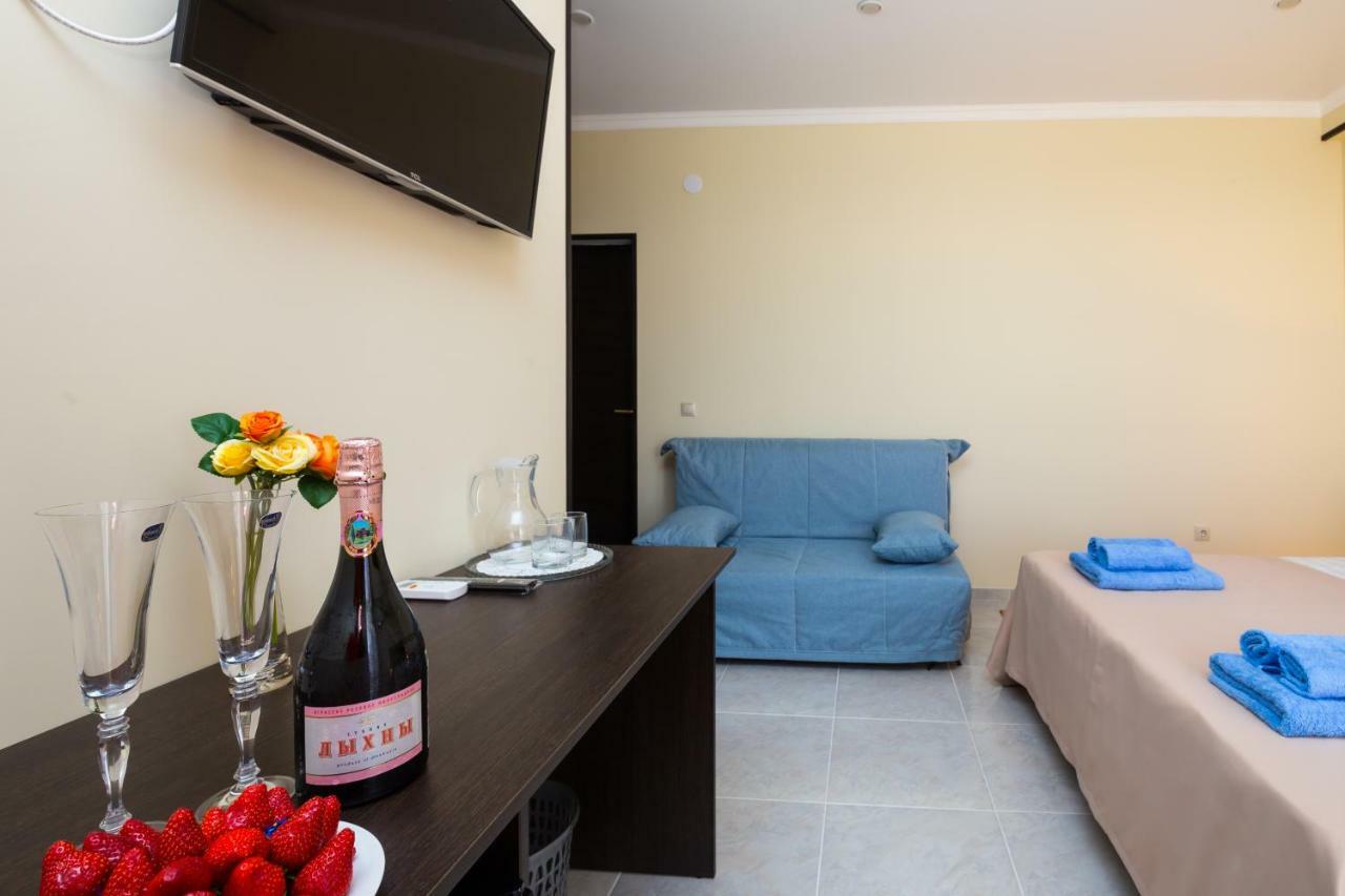 Bmg Hotel Soukhoumi Extérieur photo